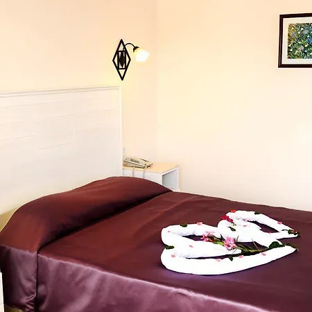 Hotel Ozcelik Kusadasi