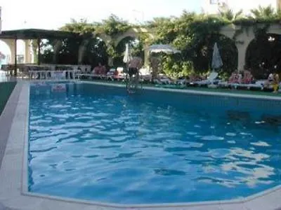 Ozcelik Hotel Kusadasi